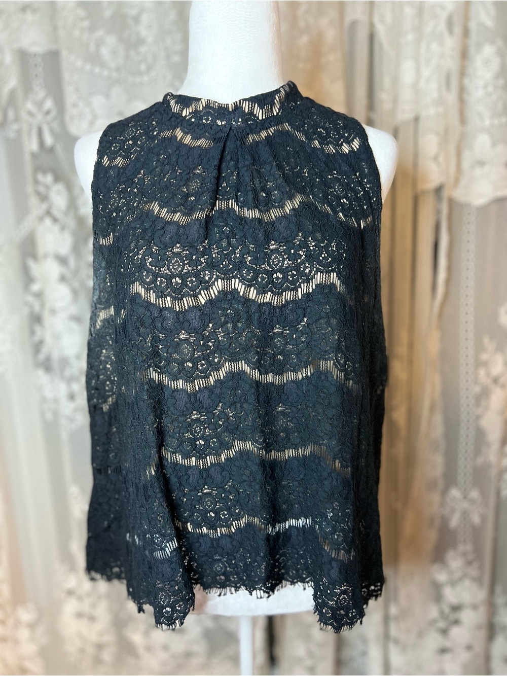 love, Fire Black Lace High-Neck Sleeveless Blouse XL